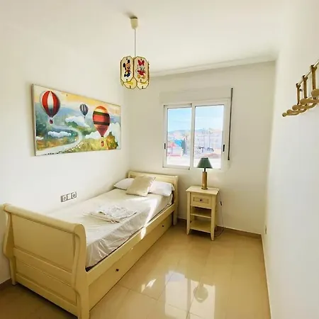 En Primera Linea De Playa Con Piscina Y Garaje Gratuito *