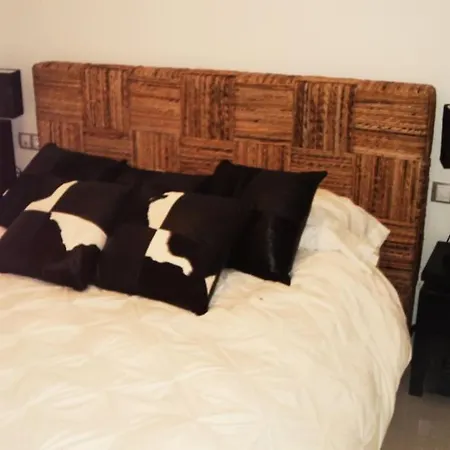 En Primera Linea De Playa Con Piscina Y Garaje Gratuito Appartement *