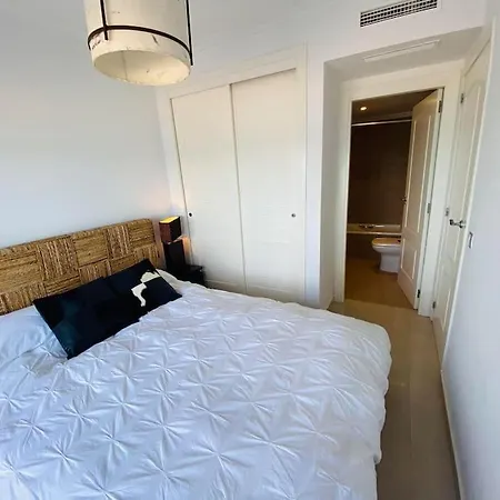 Apartment En Primera Linea De Playa Con Piscina Y Garaje Gratuito Denia