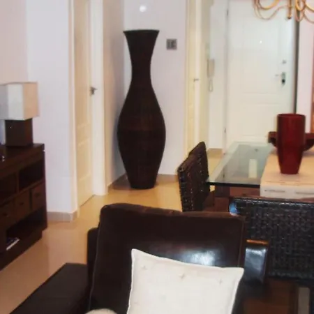 En Primera Linea De Playa Con Piscina Y Garaje Gratuito * Denia