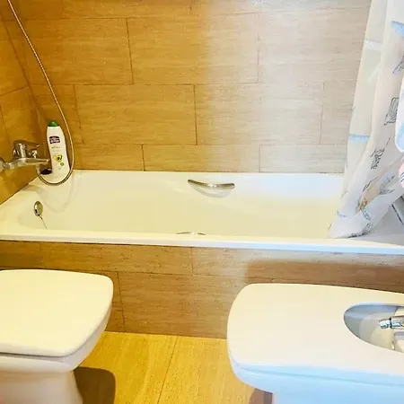 Apartment En Primera Linea De Playa Con Piscina Y Garaje Gratuito *