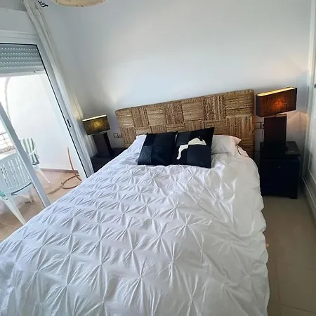 En Primera Linea De Playa Con Piscina Y Garaje Gratuito Apartment Denia