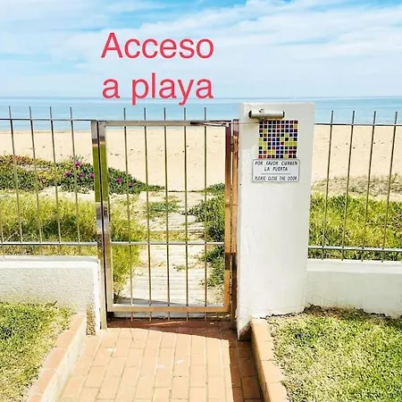 Apartment En Primera Linea De Playa Con Piscina Y Garaje Gratuito Denia