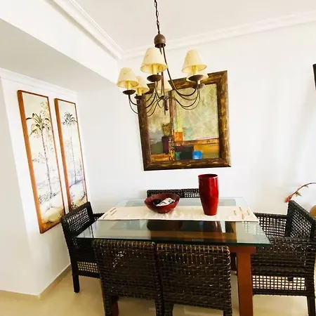 En Primera Linea De Playa Con Piscina Y Garaje Gratuito *