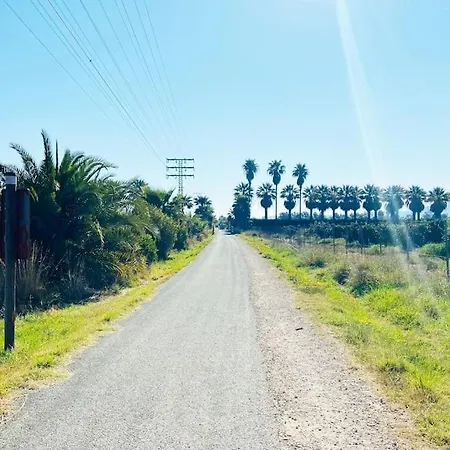 En Primera Linea De Playa Con Piscina Y Garaje Gratuito Denia