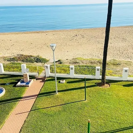 En Primera Linea De Playa Con Piscina Y Garaje Gratuito Денія