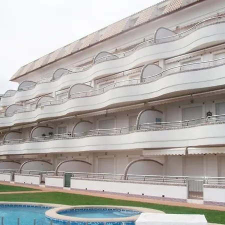 En Primera Linea De Playa Con Piscina Y Garaje Gratuito Апартаменти *