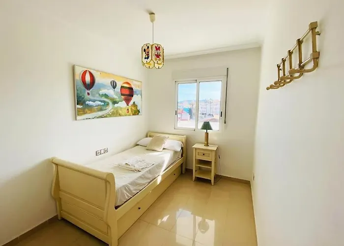 En Primera Linea De Playa Con Piscina Y Garaje Gratuito *