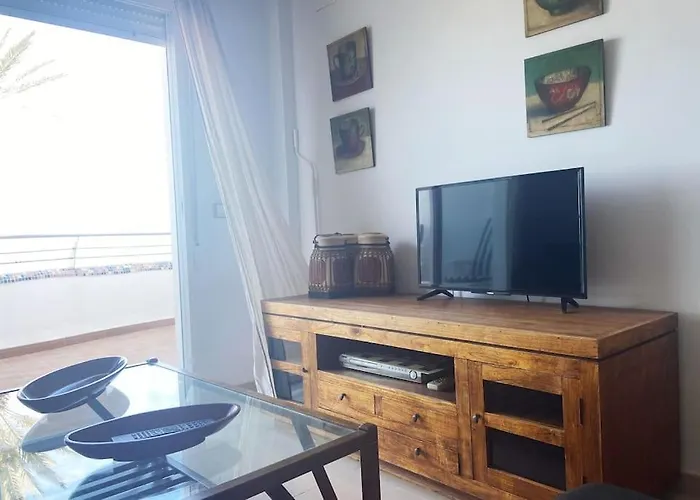 En Primera Linea De Playa Con Piscina Y Garaje Gratuito 公寓