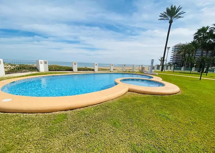 Апартаменти En Primera Linea De Playa Con Piscina Y Garaje Gratuito