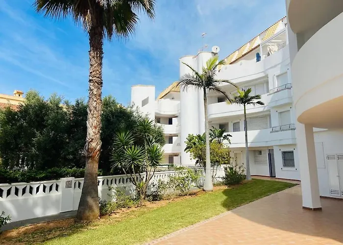 En Primera Linea De Playa Con Piscina Y Garaje Gratuito 公寓 *