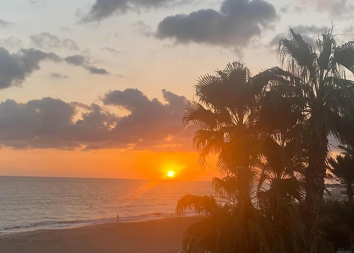 En Primera Linea De Playa Con Piscina Y Garaje Gratuito 德尼亚