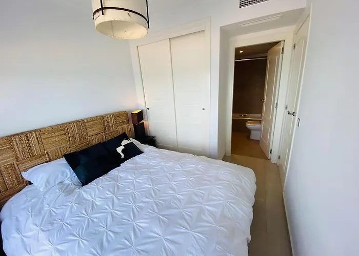 Apartment En Primera Linea De Playa Con Piscina Y Garaje Gratuito Denia