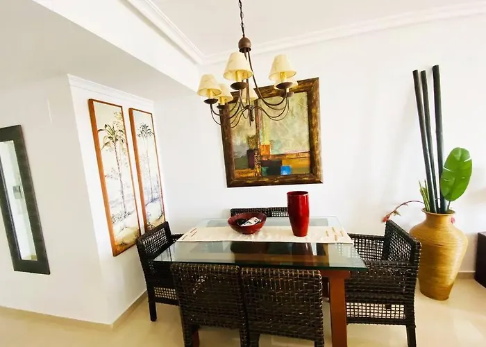 En Primera Linea De Playa Con Piscina Y Garaje Gratuito *